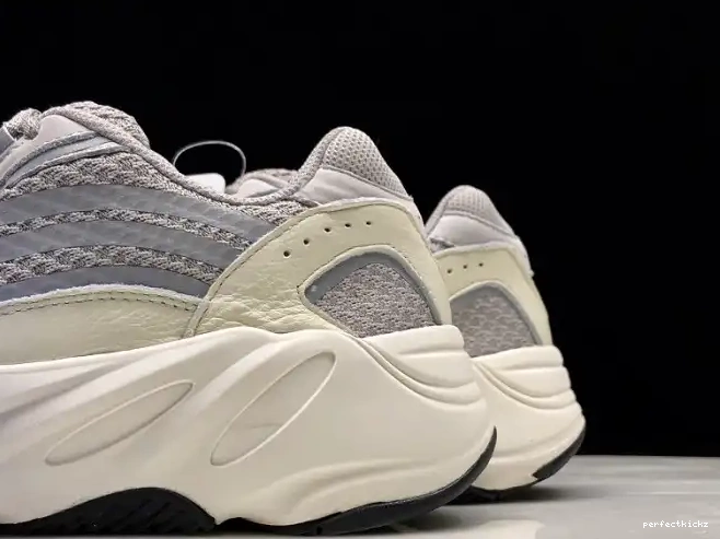 V2 Static Yeezy Adidas EF2829 Boost 700 0524